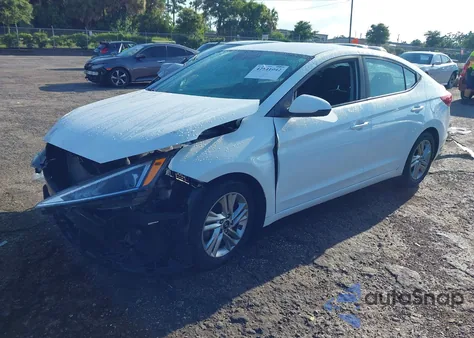 2020 Hyundai Elantra Sel z USA, uszkodzony, nr VIN 5NPD84LF9LH579563